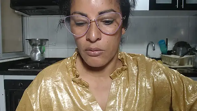 kateleyagrey online show from June 30, 7:26 pm