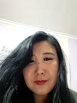Bet Lu online show from May 12, 3:20 pm
