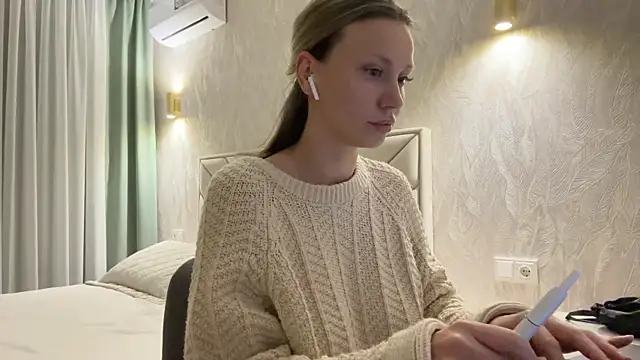 Alice Wonders online show from January 31, 10:21 pm