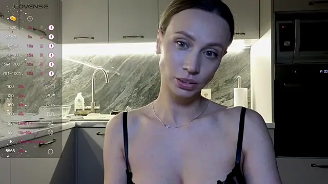 Alice Wonders online show from March 28, 7:13 pm