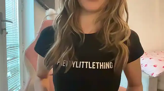 Lillymariee online show from February 7, 1:01 pm