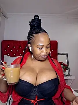 Snapshot of BoobQueenxx chatting on June 14, 2:46 am BoobQueenxx online show from June 14, 2:46 am