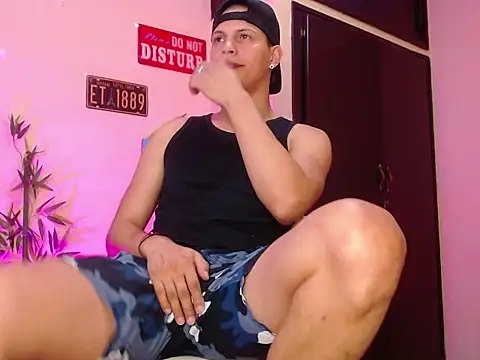 DavidNeill online show from December 21, 6:34 pm