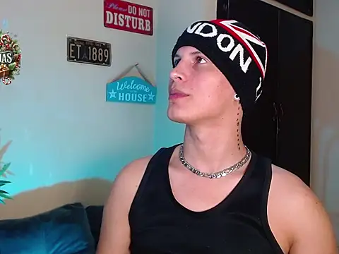 DavidNeill online show from December 29, 5:42 am