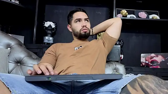 matteosantos online show from December 16, 10:42 am