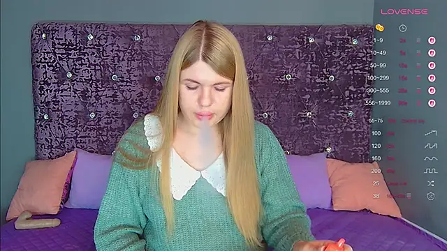 NoraBigAss online show from December 2, 1:55 am