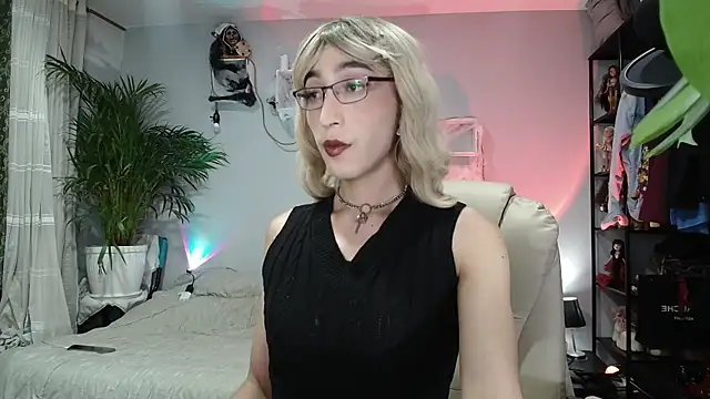 Snapshot of NicoleCortez chatting on October 26, 2:28 am NicoleCortez online show from October 26, 2:28 am