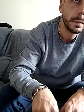 Snapshot of LoGaNfree88 chatting on February 18, 10:05 am LoGaNfree88 online show from February 18, 10:05 am