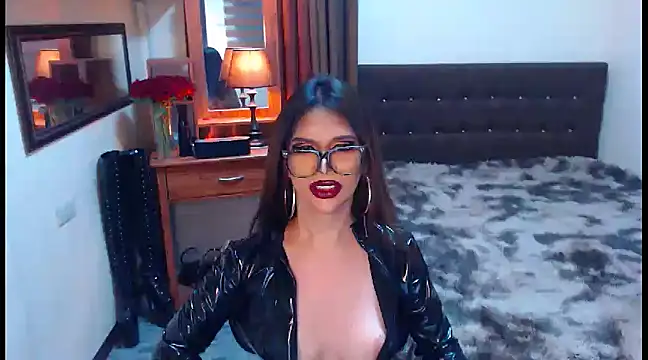 EXTREMELYDOM online show from January 22, 11:45 am