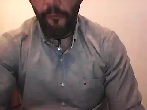 Snapshot of Kalel17073 chatting on June 10, 7:13 pm Kalel17073 online show from June 10, 7:13 pm