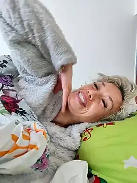 Snapshot of sexymarilyncolombia chatting on February 19, 6:32 pm sexymarilyncolombia online show from February 19, 6:32 pm