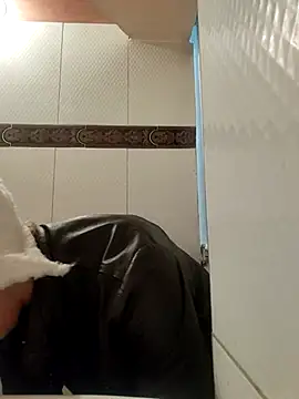 Snapshot of sexymarilyncolombia chatting on February 26, 8:54 pm sexymarilyncolombia online show from February 26, 8:54 pm