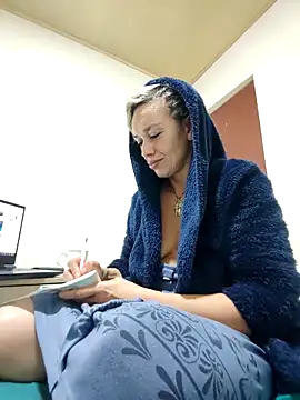 Snapshot of sexymarilyncolombia chatting on March 16, 4:30 am sexymarilyncolombia online show from March 16, 4:30 am