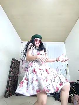 Snapshot of sexymarilyncolombia chatting on March 21, 12:51 am sexymarilyncolombia online show from March 21, 12:51 am