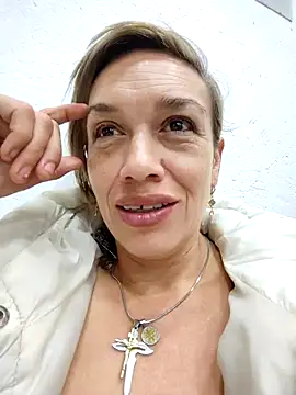 Snapshot of sexymarilyncolombia chatting on February 13, 12:28 am sexymarilyncolombia online show from February 13, 12:28 am