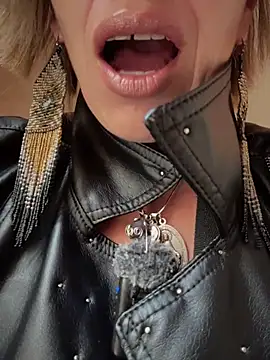 Snapshot of sexymarilyncolombia chatting on February 20, 3:12 pm sexymarilyncolombia online show from February 20, 3:12 pm