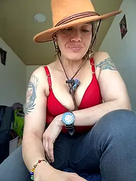 sexymarilyncolombia online show from May 24, 2:44 pm