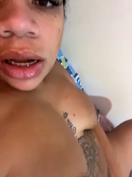 Snapshot of morenadabuceta chatting on February 9, 1:26 pm morenadabuceta online show from February 9, 1:26 pm