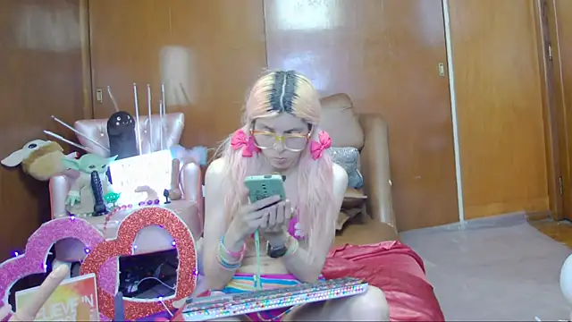 Skinygirl online show from March 12, 4:19 am