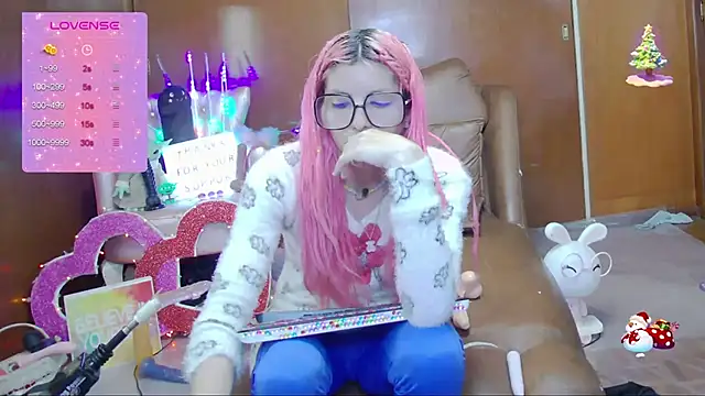 Skinygirl online show from September 13, 2:22 am