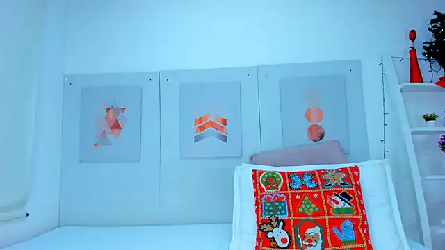 AlessiaMarcu- online show from December 11, 8:15 am