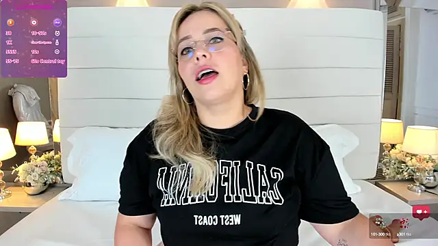 Charlotte93  online show from February 12, 11:29 am