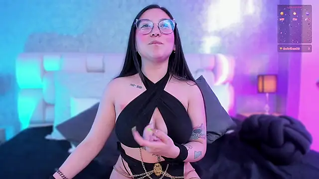 lucy neil online show from January 31, 10:10 pm