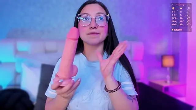 lucy neil online show from February 4, 11:49 pm