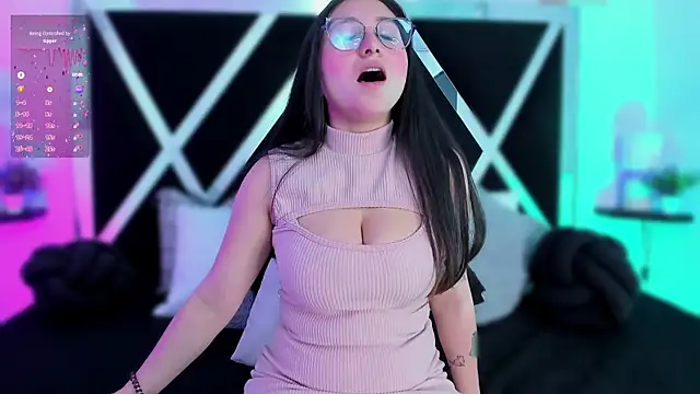 lucy neil online show from February 13, 7:10 pm