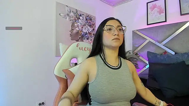 lucy neil online show from October 15, 2:33 am