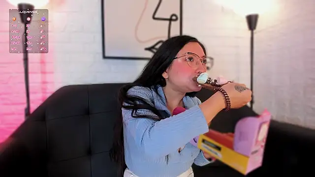 lucy neil online show from February 14, 2:41 am