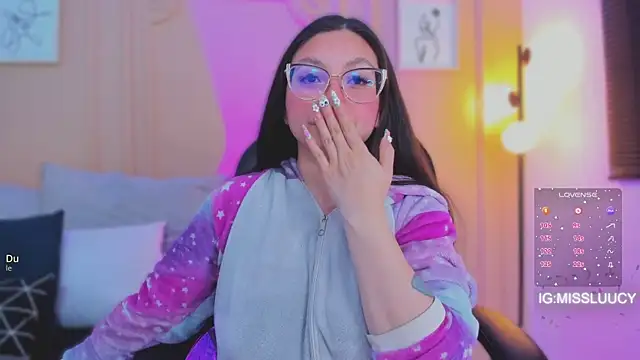 lucy neil online show from April 10, 4:06 am