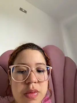 Lucyklein2022 online show from July 12, 3:47 pm