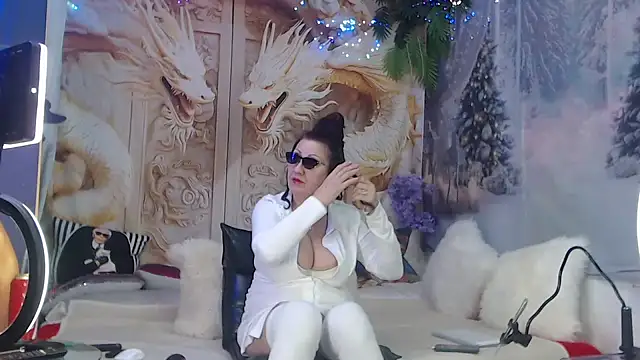 NightOrhideya online show from December 17, 9:54 pm