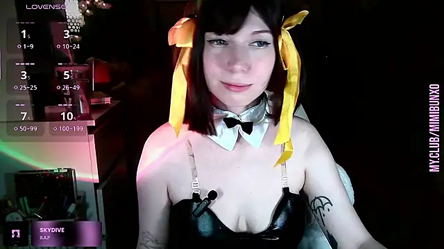 Snapshot of freya_sunny chatting on June 16, 5:10 am freya sunny online show from June 16, 5:10 am