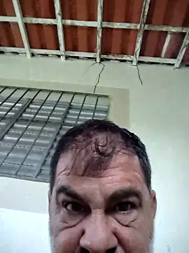 Snapshot of Peludo173317 chatting on April 27, 6:39 pm Peludo173317 online show from April 27, 6:39 pm