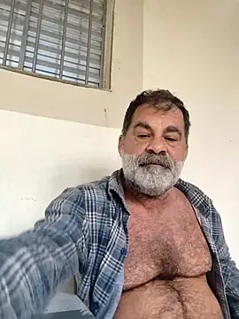Snapshot of Peludo173317 chatting on May 12, 6:38 pm Peludo173317 online show from May 12, 6:38 pm