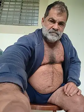 Snapshot of Peludo173317 chatting on June 4, 7:09 pm Peludo173317 online show from June 4, 7:09 pm