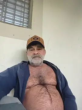 Snapshot of Peludo173317 chatting on June 25, 6:45 pm Peludo173317 online show from June 25, 6:45 pm