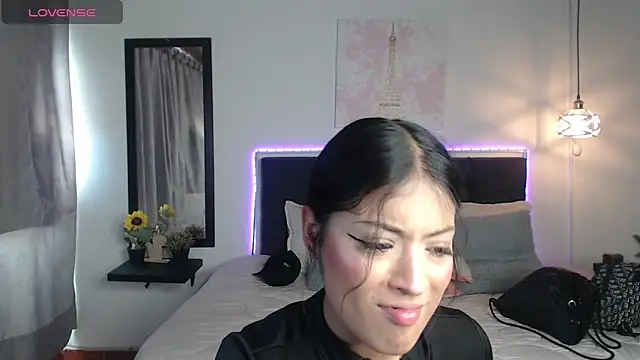 vaness weet online show from January 12, 8:14 pm