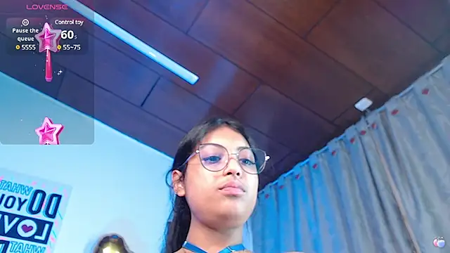 vaness weet online show from February 18, 10:36 pm