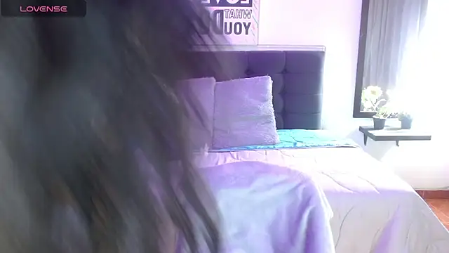 vaness weet online show from October 26, 7:53 pm