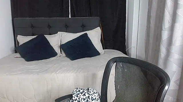 vaness weet online show from November 21, 8:18 pm