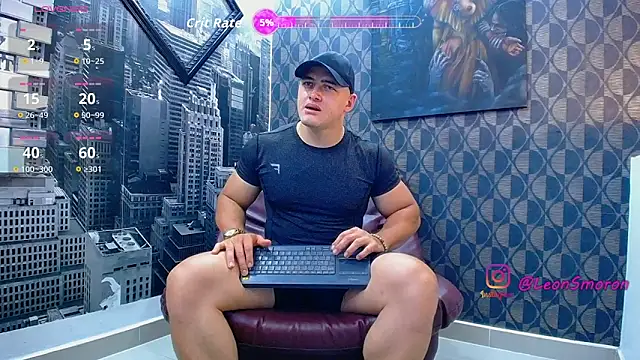 Snapshot of Leonsmoron chatting on May 8, 3:56 am Leonsmoron online show from May 8, 3:56 am
