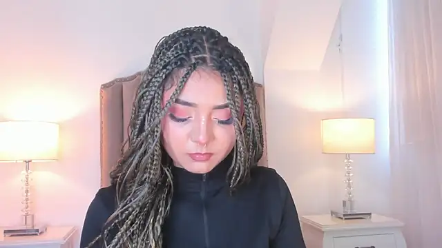 Snapshot of Emma_Torres__ chatting on February 14, 12:24 pm Emma Torres online show from February 14, 12:24 pm