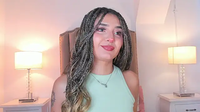 Snapshot of Emma_Torres__ chatting on February 15, 11:30 am Emma Torres online show from February 15, 11:30 am