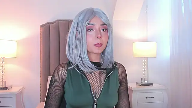 Emma Torres   online show from March 3, 12:00 pm