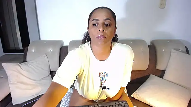 BellaKarla online show from September 24, 3:21 am