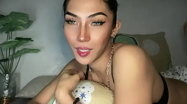 Bella Gordon online show from February 8, 9:57 pm