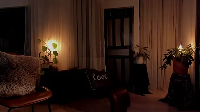 Snapshot of goddes_helena chatting on April 25, 11:02 pm goddes helena online show from April 25, 11:02 pm